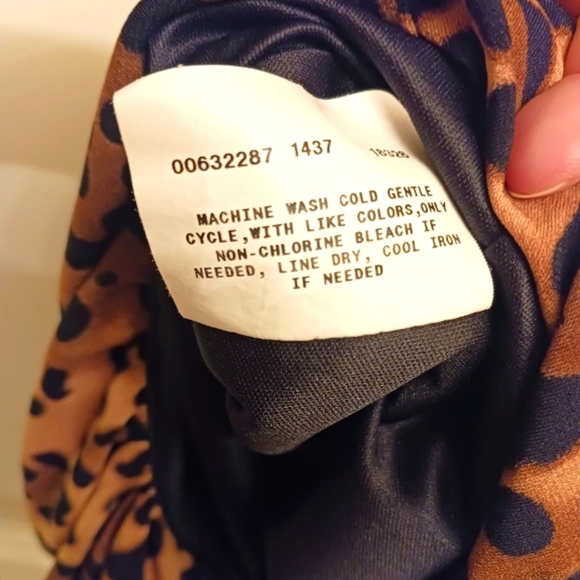 Leapard Print Silky Sleeveless Halter Dress - Picture 9 of 12